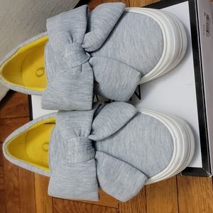 Nine west grey bow slip on 8